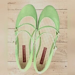 - Green Women's Mary Jane Flats NWOT